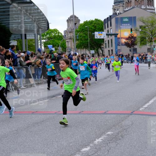 25.04.2026 - Das Zehntel Tim E. http://msf.ph/oto/9575218 25.04.2026 10:53:07 Ziel 5063, 5365, 5695, 5775, 5779, 5785, 5807, 5819, 5825, 5999, 6050, 6071, 6072, 6135, 6145, 6321, 6340, 6528, 6922, 7114, 7127, 7160, 7170, 7187, 7229, 7243, 7248, 7424, 7504, 7512, 7533, 7550, 7733, 7735, 7950, 7986 meine-sportfotos.de