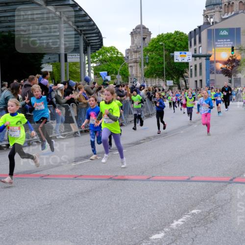 25.04.2026 - Das Zehntel Tim E. http://msf.ph/oto/9575231 25.04.2026 10:53:09 Ziel 5063, 5294, 5365, 5452, 5779, 5785, 5807, 5819, 5825, 5906, 5999, 6050, 6071, 6072, 6079, 6135, 6145, 6321, 6340, 6528, 6868, 6922, 7114, 7127, 7160, 7170, 7229, 7243, 7248, 7424, 7504, 7550, 7596, 7733, 7735, 8033 meine-sportfotos.de