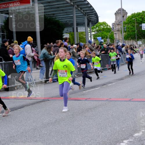 25.04.2026 - Das Zehntel Tim E. http://msf.ph/oto/9575236 25.04.2026 10:53:10 Ziel 5066, 5294, 5365, 5452, 5779, 5785, 5807, 5819, 5825, 5906, 5999, 6050, 6071, 6072, 6073, 6079, 6135, 6340, 6528, 6534, 6535, 6868, 6922, 7114, 7127, 7160, 7170, 7229, 7243, 7248, 7424, 7504, 7550, 7596, 7733, 7735, 8033 meine-sportfotos.de