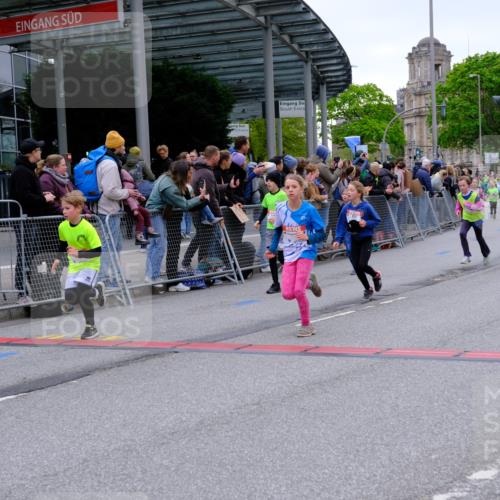 25.04.2026 - Das Zehntel Tim E. http://msf.ph/oto/9575247 25.04.2026 10:53:11 Ziel 5066, 5294, 5365, 5452, 5779, 5785, 5807, 5819, 5825, 5906, 5999, 6050, 6071, 6072, 6073, 6079, 6340, 6528, 6534, 6535, 6868, 6922, 7114, 7127, 7170, 7229, 7243, 7248, 7424, 7504, 7550, 7596, 7735, 8033 meine-sportfotos.de