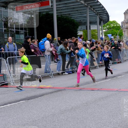 25.04.2026 - Das Zehntel Tim E. http://msf.ph/oto/9575249 25.04.2026 10:53:11 Ziel 5066, 5294, 5365, 5452, 5779, 5785, 5807, 5819, 5825, 5906, 5999, 6050, 6071, 6072, 6073, 6079, 6340, 6528, 6534, 6535, 6868, 6922, 7114, 7127, 7170, 7229, 7243, 7248, 7424, 7504, 7550, 7596, 7735, 8033 meine-sportfotos.de