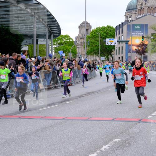 25.04.2026 - Das Zehntel Tim E. http://msf.ph/oto/9575253 25.04.2026 10:53:12 Ziel 5066, 5294, 5365, 5452, 5779, 5785, 5807, 5819, 5825, 5906, 5999, 6050, 6073, 6079, 6528, 6534, 6535, 6868, 6922, 6941, 6955, 7114, 7127, 7170, 7229, 7243, 7248, 7424, 7504, 7596, 7735, 8033 meine-sportfotos.de