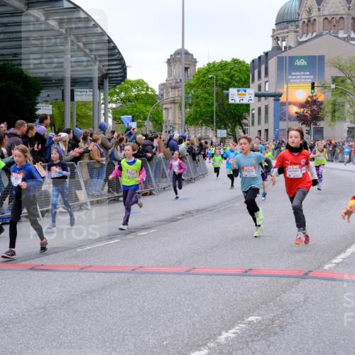 25.04.2026 - Das Zehntel Tim E. http://msf.ph/oto/9575254 25.04.2026 10:53:12 Ziel 5066, 5294, 5365, 5452, 5779, 5785, 5807, 5819, 5825, 5906, 5999, 6050, 6073, 6079, 6528, 6534, 6535, 6868, 6922, 6941, 6955, 7114, 7127, 7170, 7229, 7243, 7248, 7424, 7504, 7596, 7735, 8033 meine-sportfotos.de