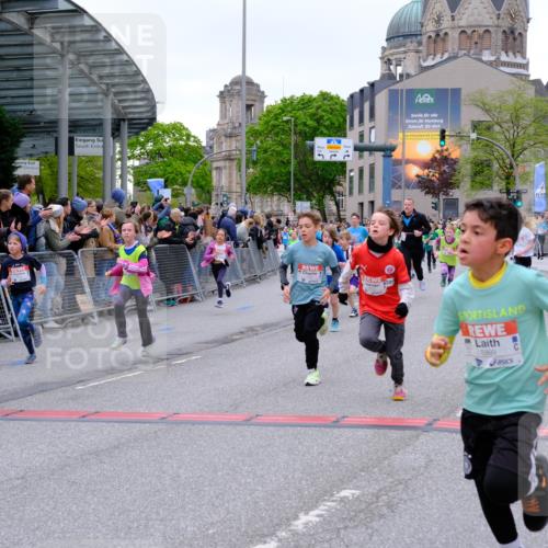25.04.2026 - Das Zehntel Tim E. http://msf.ph/oto/9575256 25.04.2026 10:53:12 Ziel 5066, 5294, 5365, 5452, 5779, 5785, 5807, 5819, 5825, 5906, 5999, 6050, 6073, 6079, 6528, 6534, 6535, 6868, 6922, 6941, 6955, 7114, 7127, 7170, 7229, 7243, 7248, 7424, 7504, 7596, 7735, 8033 meine-sportfotos.de