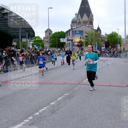 25.04.2026 - Das Zehntel Tim E. http://msf.ph/oto/9575261 25.04.2026 10:53:14 Ziel 5066, 5289, 5294, 5365, 5452, 5779, 5785, 5807, 5819, 5906, 5999, 6050, 6073, 6079, 6534, 6535, 6868, 6941, 6955, 7114, 7127, 7223, 7229, 7243, 7248, 7306, 7424, 7596, 7735, 7860, 8033 meine-sportfotos.de
