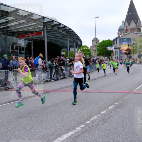 25.04.2026 - Das Zehntel Tim E. http://msf.ph/oto/9575264 25.04.2026 10:53:16 Ziel 5066, 5260, 5289, 5294, 5365, 5452, 5807, 5819, 5906, 5999, 6050, 6073, 6079, 6365, 6534, 6535, 6868, 6941, 6955, 7223, 7229, 7243, 7248, 7306, 7424, 7596, 7735, 7860, 7916, 8033 meine-sportfotos.de