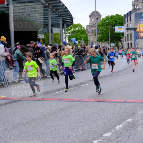25.04.2026 - Das Zehntel Tim E. http://msf.ph/oto/9575275 25.04.2026 10:53:18 Ziel 5066, 5249, 5260, 5289, 5294, 5365, 5452, 5906, 5999, 6053, 6073, 6079, 6365, 6534, 6535, 6868, 6941, 6955, 7109, 7166, 7168, 7223, 7248, 7306, 7596, 7735, 7860, 7916, 8033 meine-sportfotos.de