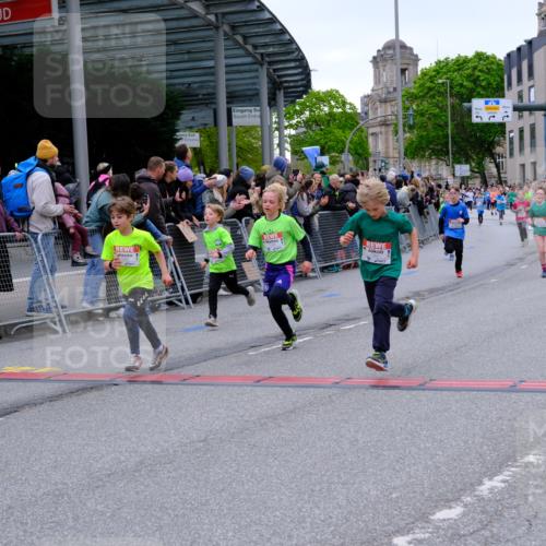 25.04.2026 - Das Zehntel Tim E. http://msf.ph/oto/9575276 25.04.2026 10:53:19 Ziel 5066, 5249, 5260, 5289, 5294, 5365, 5452, 5906, 6008, 6053, 6073, 6079, 6365, 6534, 6535, 6868, 6928, 6941, 6955, 7091, 7093, 7109, 7166, 7168, 7223, 7306, 7596, 7860, 7881, 7916, 8033 meine-sportfotos.de