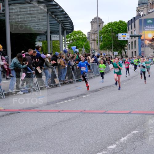 25.04.2026 - Das Zehntel Tim E. http://msf.ph/oto/9575282 25.04.2026 10:53:20 Ziel 5066, 5249, 5260, 5289, 5294, 5452, 5570, 5710, 5906, 6008, 6053, 6073, 6079, 6365, 6534, 6535, 6868, 6928, 6941, 6955, 7091, 7093, 7109, 7166, 7168, 7223, 7306, 7596, 7829, 7860, 7881, 7916, 8033 meine-sportfotos.de