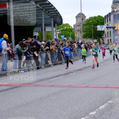 25.04.2026 - Das Zehntel Tim E. http://msf.ph/oto/9575283 25.04.2026 10:53:20 Ziel 5066, 5249, 5260, 5289, 5294, 5452, 5570, 5710, 5906, 6008, 6053, 6073, 6079, 6365, 6534, 6535, 6868, 6928, 6941, 6955, 7091, 7093, 7109, 7166, 7168, 7223, 7306, 7596, 7829, 7860, 7881, 7916, 8033 meine-sportfotos.de