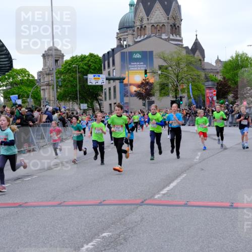 25.04.2026 - Das Zehntel Tim E. http://msf.ph/oto/9575292 25.04.2026 10:53:22 Ziel 5066, 5249, 5260, 5275, 5289, 5570, 5710, 5829, 6008, 6053, 6073, 6365, 6534, 6535, 6750, 6928, 6941, 6955, 7091, 7093, 7109, 7166, 7168, 7223, 7306, 7312, 7829, 7860, 7881, 7916 meine-sportfotos.de