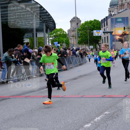 25.04.2026 - Das Zehntel Tim E. http://msf.ph/oto/9575304 25.04.2026 10:53:23 Ziel 5249, 5260, 5275, 5289, 5570, 5710, 5829, 6008, 6053, 6365, 6744, 6750, 6928, 6941, 6955, 7091, 7093, 7109, 7166, 7168, 7223, 7306, 7312, 7829, 7860, 7881, 7916 meine-sportfotos.de
