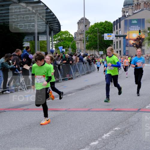 25.04.2026 - Das Zehntel Tim E. http://msf.ph/oto/9575305 25.04.2026 10:53:23 Ziel 5249, 5260, 5275, 5289, 5570, 5710, 5829, 6008, 6053, 6365, 6744, 6750, 6928, 6941, 6955, 7091, 7093, 7109, 7166, 7168, 7223, 7306, 7312, 7829, 7860, 7881, 7916 meine-sportfotos.de