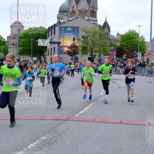 25.04.2026 - Das Zehntel Tim E. http://msf.ph/oto/9575310 25.04.2026 10:53:24 Ziel 5249, 5259, 5260, 5275, 5289, 5570, 5710, 5829, 6008, 6053, 6365, 6744, 6750, 6928, 6941, 6955, 7091, 7093, 7109, 7166, 7168, 7223, 7306, 7312, 7678, 7829, 7860, 7881, 7916 meine-sportfotos.de