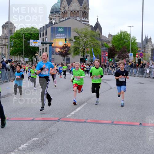 25.04.2026 - Das Zehntel Tim E. http://msf.ph/oto/9575311 25.04.2026 10:53:24 Ziel 5249, 5259, 5260, 5275, 5289, 5570, 5710, 5829, 6008, 6053, 6365, 6744, 6750, 6928, 6941, 6955, 7091, 7093, 7109, 7166, 7168, 7223, 7306, 7312, 7678, 7829, 7860, 7881, 7916 meine-sportfotos.de