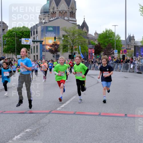 25.04.2026 - Das Zehntel Tim E. http://msf.ph/oto/9575314 25.04.2026 10:53:24 Ziel 5249, 5259, 5260, 5275, 5289, 5570, 5710, 5829, 6008, 6053, 6365, 6744, 6750, 6928, 6941, 6955, 7091, 7093, 7109, 7166, 7168, 7223, 7306, 7312, 7678, 7829, 7860, 7881, 7916 meine-sportfotos.de