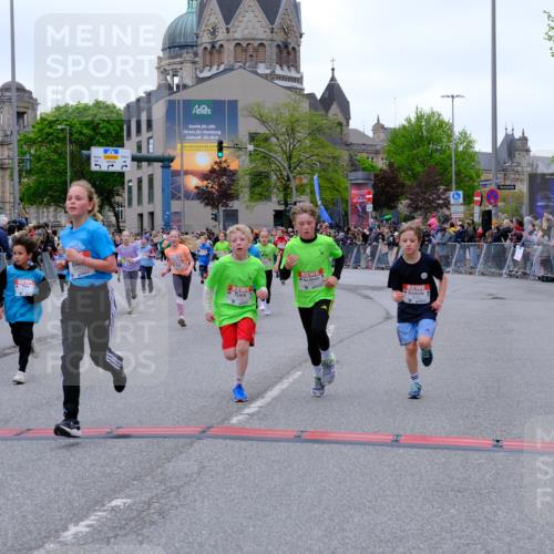 25.04.2026 - Das Zehntel Tim E. http://msf.ph/oto/9575315 25.04.2026 10:53:24 Ziel 5249, 5259, 5260, 5275, 5289, 5570, 5710, 5829, 6008, 6053, 6365, 6744, 6750, 6928, 6941, 6955, 7091, 7093, 7109, 7166, 7168, 7223, 7306, 7312, 7678, 7829, 7860, 7881, 7916 meine-sportfotos.de