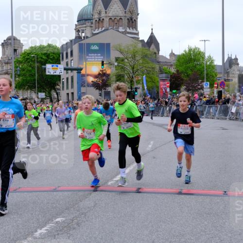 25.04.2026 - Das Zehntel Tim E. http://msf.ph/oto/9575319 25.04.2026 10:53:24 Ziel 5249, 5259, 5260, 5275, 5289, 5570, 5710, 5829, 6008, 6053, 6365, 6744, 6750, 6928, 6941, 6955, 7091, 7093, 7109, 7166, 7168, 7223, 7306, 7312, 7678, 7829, 7860, 7881, 7916 meine-sportfotos.de