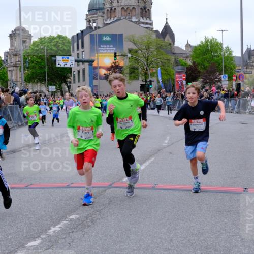 25.04.2026 - Das Zehntel Tim E. http://msf.ph/oto/9575321 25.04.2026 10:53:25 Ziel 5249, 5259, 5260, 5275, 5289, 5570, 5710, 5829, 6008, 6053, 6365, 6744, 6750, 6928, 7091, 7093, 7109, 7166, 7168, 7223, 7306, 7312, 7641, 7652, 7678, 7829, 7860, 7881, 7916 meine-sportfotos.de