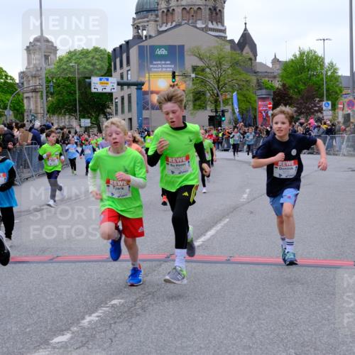 25.04.2026 - Das Zehntel Tim E. http://msf.ph/oto/9575322 25.04.2026 10:53:25 Ziel 5249, 5259, 5260, 5275, 5289, 5570, 5710, 5829, 6008, 6053, 6365, 6744, 6750, 6928, 7091, 7093, 7109, 7166, 7168, 7223, 7306, 7312, 7641, 7652, 7678, 7829, 7860, 7881, 7916 meine-sportfotos.de