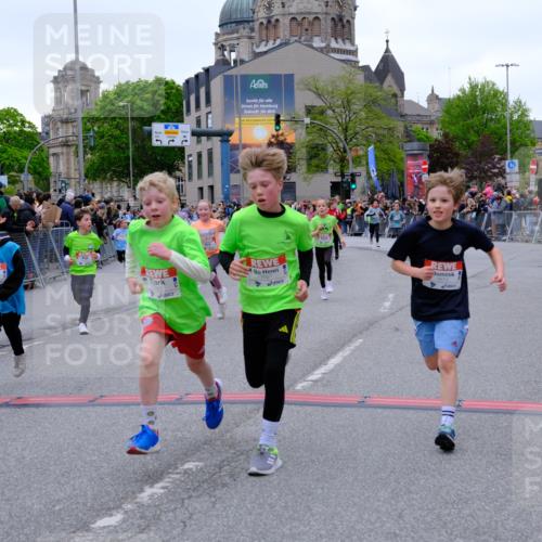 25.04.2026 - Das Zehntel Tim E. http://msf.ph/oto/9575323 25.04.2026 10:53:25 Ziel 5249, 5259, 5260, 5275, 5289, 5570, 5710, 5829, 6008, 6053, 6365, 6744, 6750, 6928, 7091, 7093, 7109, 7166, 7168, 7223, 7306, 7312, 7641, 7652, 7678, 7829, 7860, 7881, 7916 meine-sportfotos.de