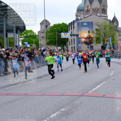25.04.2026 - Das Zehntel Tim E. http://msf.ph/oto/9575335 25.04.2026 10:53:28 Ziel 5249, 5259, 5275, 5570, 5701, 5710, 5829, 6008, 6051, 6053, 6212, 6311, 6365, 6450, 6744, 6750, 6763, 6928, 7091, 7093, 7106, 7109, 7166, 7168, 7247, 7312, 7340, 7540, 7544, 7641, 7652, 7678, 7829, 7839, 7881, 7889, 7896, 7916, 7917, 8049 meine-sportfotos.de