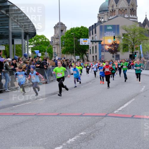 25.04.2026 - Das Zehntel Tim E. http://msf.ph/oto/9575336 25.04.2026 10:53:28 Ziel 5249, 5259, 5275, 5570, 5701, 5710, 5829, 6008, 6051, 6053, 6212, 6311, 6365, 6450, 6744, 6750, 6763, 6928, 7091, 7093, 7106, 7109, 7166, 7168, 7247, 7312, 7340, 7540, 7544, 7641, 7652, 7678, 7829, 7839, 7881, 7889, 7896, 7916, 7917, 8049 meine-sportfotos.de
