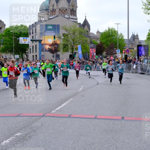 25.04.2026 - Das Zehntel Tim E. http://msf.ph/oto/9575342 25.04.2026 10:53:30 Ziel 5173, 5249, 5259, 5275, 5278, 5279, 5570, 5701, 5710, 5829, 6008, 6051, 6212, 6229, 6311, 6450, 6744, 6750, 6763, 6928, 7091, 7093, 7106, 7109, 7166, 7168, 7247, 7312, 7340, 7540, 7544, 7641, 7652, 7678, 7703, 7829, 7839, 7881, 7889, 7896, 7917, 8049 meine-sportfotos.de
