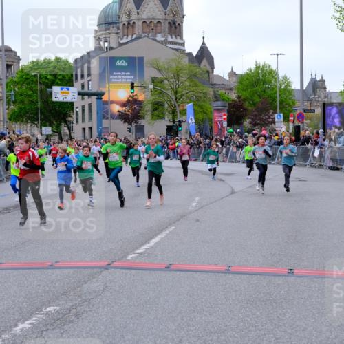 25.04.2026 - Das Zehntel Tim E. http://msf.ph/oto/9575343 25.04.2026 10:53:30 Ziel 5173, 5249, 5259, 5275, 5278, 5279, 5570, 5701, 5710, 5829, 6008, 6051, 6212, 6229, 6311, 6450, 6744, 6750, 6763, 6928, 7091, 7093, 7106, 7109, 7166, 7168, 7247, 7312, 7340, 7540, 7544, 7641, 7652, 7678, 7703, 7829, 7839, 7881, 7889, 7896, 7917, 8049 meine-sportfotos.de