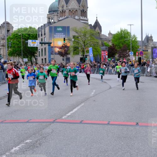 25.04.2026 - Das Zehntel Tim E. http://msf.ph/oto/9575344 25.04.2026 10:53:30 Ziel 5173, 5249, 5259, 5275, 5278, 5279, 5570, 5701, 5710, 5829, 6008, 6051, 6212, 6229, 6311, 6450, 6744, 6750, 6763, 6928, 7091, 7093, 7106, 7109, 7166, 7168, 7247, 7312, 7340, 7540, 7544, 7641, 7652, 7678, 7703, 7829, 7839, 7881, 7889, 7896, 7917, 8049 meine-sportfotos.de