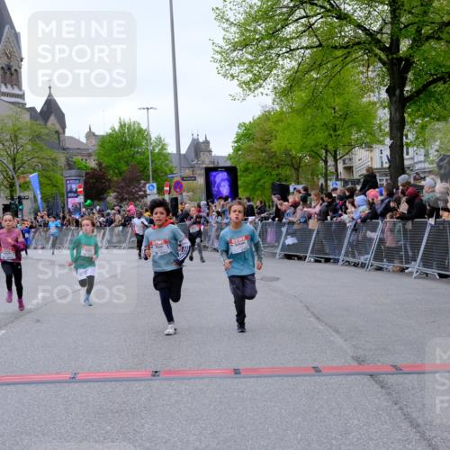 25.04.2026 - Das Zehntel Tim E. http://msf.ph/oto/9575349 25.04.2026 10:53:32 Ziel 5173, 5259, 5269, 5275, 5278, 5279, 5529, 5570, 5701, 5710, 5795, 5829, 6051, 6212, 6229, 6237, 6311, 6450, 6744, 6750, 6763, 7106, 7247, 7312, 7340, 7387, 7540, 7544, 7641, 7652, 7678, 7703, 7829, 7839, 7889, 7896, 7917, 8049 meine-sportfotos.de