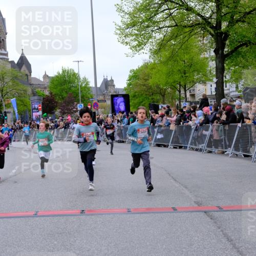 25.04.2026 - Das Zehntel Tim E. http://msf.ph/oto/9575351 25.04.2026 10:53:32 Ziel 5173, 5259, 5269, 5275, 5278, 5279, 5529, 5570, 5701, 5710, 5795, 5829, 6051, 6212, 6229, 6237, 6311, 6450, 6744, 6750, 6763, 7106, 7247, 7312, 7340, 7387, 7540, 7544, 7641, 7652, 7678, 7703, 7829, 7839, 7889, 7896, 7917, 8049 meine-sportfotos.de