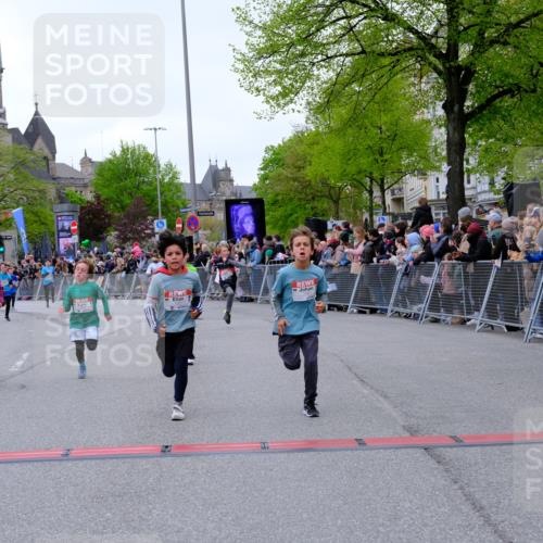 25.04.2026 - Das Zehntel Tim E. http://msf.ph/oto/9575352 25.04.2026 10:53:32 Ziel 5173, 5259, 5269, 5275, 5278, 5279, 5529, 5570, 5701, 5710, 5795, 5829, 6051, 6212, 6229, 6237, 6311, 6450, 6744, 6750, 6763, 7106, 7247, 7312, 7340, 7387, 7540, 7544, 7641, 7652, 7678, 7703, 7829, 7839, 7889, 7896, 7917, 8049 meine-sportfotos.de