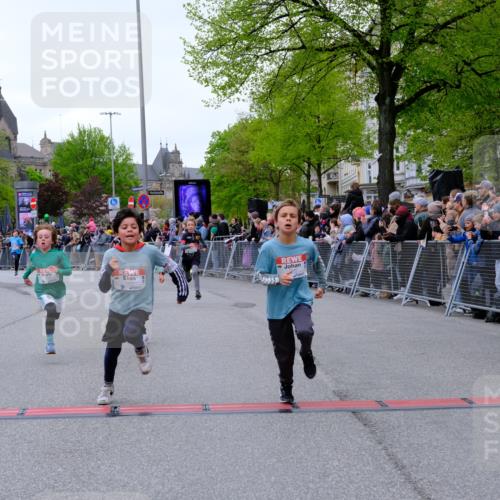 25.04.2026 - Das Zehntel Tim E. http://msf.ph/oto/9575356 25.04.2026 10:53:32 Ziel 5173, 5259, 5269, 5275, 5278, 5279, 5529, 5570, 5701, 5710, 5795, 5829, 6051, 6212, 6229, 6237, 6311, 6450, 6744, 6750, 6763, 7106, 7247, 7312, 7340, 7387, 7540, 7544, 7641, 7652, 7678, 7703, 7829, 7839, 7889, 7896, 7917, 8049 meine-sportfotos.de