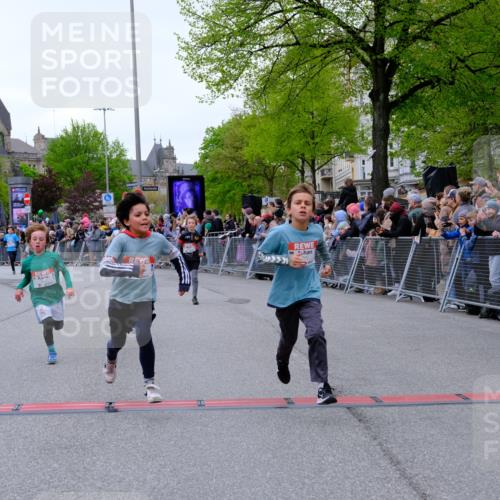 25.04.2026 - Das Zehntel Tim E. http://msf.ph/oto/9575357 25.04.2026 10:53:33 Ziel 5165, 5173, 5259, 5269, 5275, 5278, 5279, 5529, 5701, 5795, 5829, 6051, 6212, 6229, 6237, 6311, 6450, 6744, 6750, 6763, 7106, 7191, 7247, 7312, 7340, 7387, 7540, 7544, 7641, 7652, 7678, 7703, 7839, 7889, 7896, 7917, 8049 meine-sportfotos.de