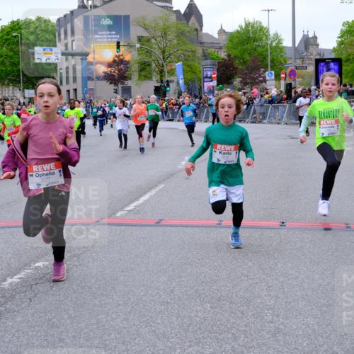 25.04.2026 - Das Zehntel Tim E. http://msf.ph/oto/9575359 25.04.2026 10:53:33 Ziel 5165, 5173, 5259, 5269, 5275, 5278, 5279, 5529, 5701, 5795, 5829, 6051, 6212, 6229, 6237, 6311, 6450, 6744, 6750, 6763, 7106, 7191, 7247, 7312, 7340, 7387, 7540, 7544, 7641, 7652, 7678, 7703, 7839, 7889, 7896, 7917, 8049 meine-sportfotos.de