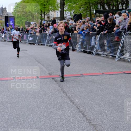 25.04.2026 - Das Zehntel Tim E. http://msf.ph/oto/9575362 25.04.2026 10:53:35 Ziel 5165, 5173, 5259, 5269, 5278, 5279, 5317, 5318, 5324, 5529, 5701, 5795, 6051, 6106, 6212, 6229, 6231, 6237, 6311, 6363, 6450, 6744, 6763, 6912, 7106, 7181, 7185, 7191, 7245, 7247, 7340, 7387, 7540, 7544, 7641, 7652, 7678, 7703, 7839, 7889, 7896, 7917, 8049 meine-sportfotos.de