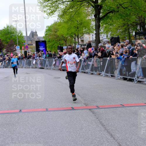 25.04.2026 - Das Zehntel Tim E. http://msf.ph/oto/9575368 25.04.2026 10:53:36 Ziel 5165, 5173, 5259, 5269, 5278, 5279, 5317, 5318, 5324, 5529, 5701, 5795, 6028, 6051, 6106, 6212, 6229, 6231, 6237, 6311, 6363, 6450, 6763, 6912, 7106, 7181, 7185, 7191, 7245, 7247, 7340, 7387, 7540, 7544, 7641, 7652, 7678, 7703, 7839, 7885, 7889, 7896, 7899, 7917, 8048, 8049, 8059 meine-sportfotos.de