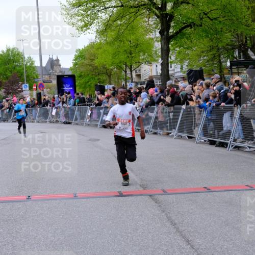 25.04.2026 - Das Zehntel Tim E. http://msf.ph/oto/9575369 25.04.2026 10:53:36 Ziel 5165, 5173, 5259, 5269, 5278, 5279, 5317, 5318, 5324, 5529, 5701, 5795, 6028, 6051, 6106, 6212, 6229, 6231, 6237, 6311, 6363, 6450, 6763, 6912, 7106, 7181, 7185, 7191, 7245, 7247, 7340, 7387, 7540, 7544, 7641, 7652, 7678, 7703, 7839, 7885, 7889, 7896, 7899, 7917, 8048, 8049, 8059 meine-sportfotos.de
