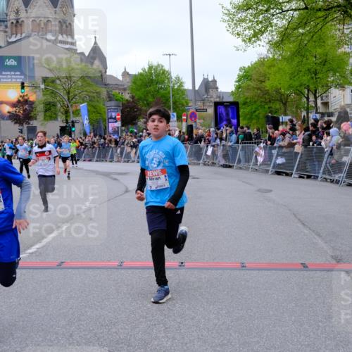 25.04.2026 - Das Zehntel Tim E. http://msf.ph/oto/9575390 25.04.2026 10:53:40 Ziel 5030, 5165, 5173, 5269, 5278, 5279, 5317, 5318, 5324, 5529, 5795, 6028, 6051, 6106, 6166, 6229, 6231, 6237, 6244, 6363, 6763, 6912, 6926, 7106, 7181, 7185, 7191, 7245, 7387, 7690, 7703, 7839, 7885, 7889, 7899, 7917, 8048, 8049, 8059 meine-sportfotos.de