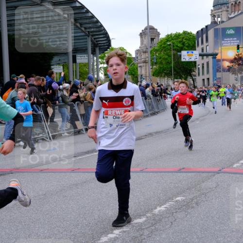 25.04.2026 - Das Zehntel Tim E. http://msf.ph/oto/9575399 25.04.2026 10:53:42 Ziel 5030, 5165, 5173, 5269, 5279, 5317, 5318, 5324, 5529, 5683, 5795, 6028, 6106, 6166, 6229, 6231, 6237, 6244, 6363, 6912, 6926, 7153, 7181, 7185, 7191, 7245, 7387, 7690, 7697, 7885, 7899, 8048, 8059 meine-sportfotos.de