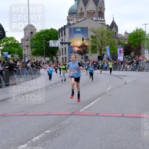 25.04.2026 - Das Zehntel Tim E. http://msf.ph/oto/9575407 25.04.2026 10:53:43 Ziel 5030, 5165, 5269, 5317, 5318, 5324, 5529, 5683, 5795, 6028, 6106, 6166, 6231, 6237, 6244, 6363, 6912, 6926, 7153, 7181, 7185, 7191, 7245, 7387, 7690, 7697, 7885, 7899, 8048, 8059 meine-sportfotos.de