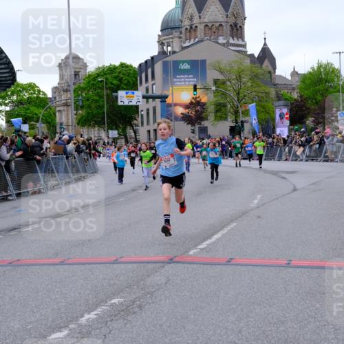 25.04.2026 - Das Zehntel Tim E. http://msf.ph/oto/9575408 25.04.2026 10:53:43 Ziel 5030, 5165, 5269, 5317, 5318, 5324, 5529, 5683, 5795, 6028, 6106, 6166, 6231, 6237, 6244, 6363, 6912, 6926, 7153, 7181, 7185, 7191, 7245, 7387, 7690, 7697, 7885, 7899, 8048, 8059 meine-sportfotos.de