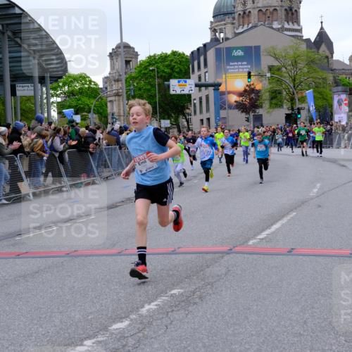 25.04.2026 - Das Zehntel Tim E. http://msf.ph/oto/9575415 25.04.2026 10:53:44 Ziel 5030, 5165, 5317, 5318, 5324, 5529, 5564, 5683, 5729, 6028, 6106, 6166, 6231, 6244, 6363, 6912, 6926, 7153, 7181, 7185, 7191, 7233, 7245, 7253, 7387, 7690, 7697, 7746, 7885, 7899, 8048, 8059 meine-sportfotos.de