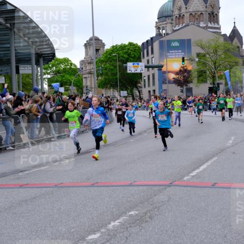 25.04.2026 - Das Zehntel Tim E. http://msf.ph/oto/9575417 25.04.2026 10:53:45 Ziel 5030, 5165, 5317, 5318, 5324, 5564, 5683, 5729, 6028, 6106, 6166, 6213, 6231, 6244, 6363, 6912, 6926, 7153, 7181, 7185, 7191, 7233, 7245, 7253, 7690, 7697, 7746, 7885, 7899, 8048, 8059 meine-sportfotos.de