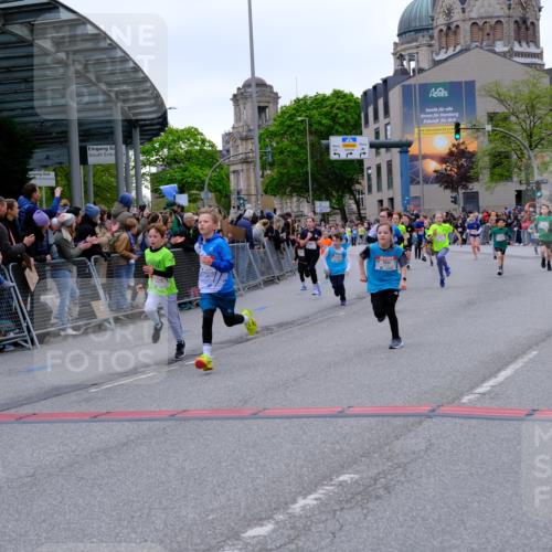 25.04.2026 - Das Zehntel Tim E. http://msf.ph/oto/9575420 25.04.2026 10:53:46 Ziel 5030, 5317, 5318, 5324, 5564, 5683, 5729, 6028, 6106, 6166, 6213, 6231, 6244, 6363, 6364, 6912, 6926, 7153, 7181, 7185, 7233, 7245, 7253, 7690, 7697, 7746, 7830, 7885, 7899, 8048, 8059 meine-sportfotos.de