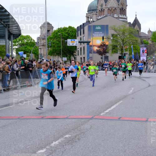 25.04.2026 - Das Zehntel Tim E. http://msf.ph/oto/9575424 25.04.2026 10:53:47 Ziel 5030, 5318, 5324, 5424, 5564, 5683, 5729, 6028, 6060, 6166, 6213, 6244, 6364, 6912, 6926, 7148, 7153, 7181, 7185, 7233, 7253, 7690, 7697, 7746, 7830, 7885, 7899, 7940, 8048, 8059 meine-sportfotos.de