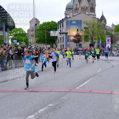 25.04.2026 - Das Zehntel Tim E. http://msf.ph/oto/9575425 25.04.2026 10:53:47 Ziel 5030, 5318, 5324, 5424, 5564, 5683, 5729, 6028, 6060, 6166, 6213, 6244, 6364, 6912, 6926, 7148, 7153, 7181, 7185, 7233, 7253, 7690, 7697, 7746, 7830, 7885, 7899, 7940, 8048, 8059 meine-sportfotos.de