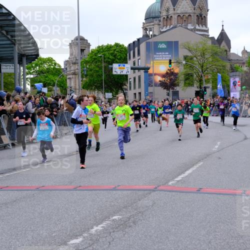 25.04.2026 - Das Zehntel Tim E. http://msf.ph/oto/9575432 25.04.2026 10:53:48 Ziel 5030, 5411, 5424, 5564, 5683, 5729, 6028, 6060, 6166, 6213, 6222, 6226, 6244, 6364, 6709, 6926, 7148, 7153, 7233, 7253, 7690, 7697, 7746, 7830, 7885, 7899, 7940, 8041, 8048, 8059 meine-sportfotos.de