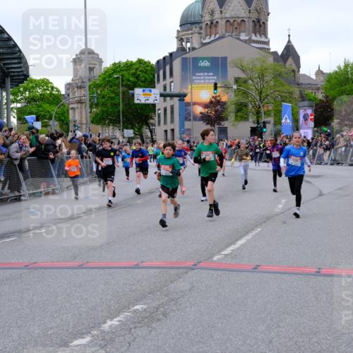 25.04.2026 - Das Zehntel Tim E. http://msf.ph/oto/9575439 25.04.2026 10:53:50 Ziel 5030, 5234, 5411, 5424, 5564, 5683, 5713, 5729, 6060, 6166, 6213, 6222, 6226, 6244, 6364, 6623, 6709, 6926, 7148, 7153, 7194, 7233, 7253, 7690, 7697, 7746, 7830, 7940, 8041 meine-sportfotos.de